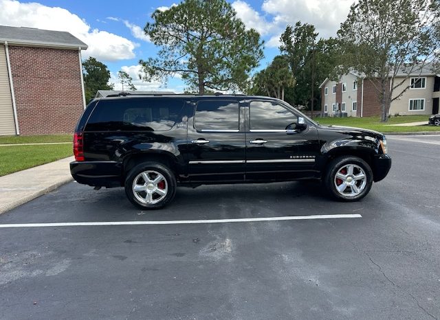 2011 Chevrolet Suburban 1500 LTZ full