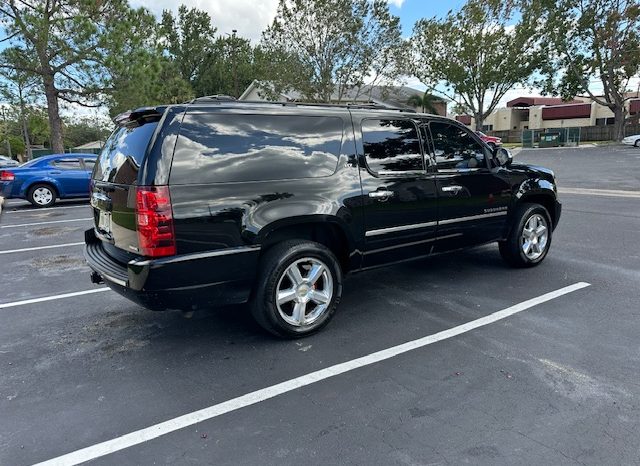 2011 Chevrolet Suburban 1500 LTZ full