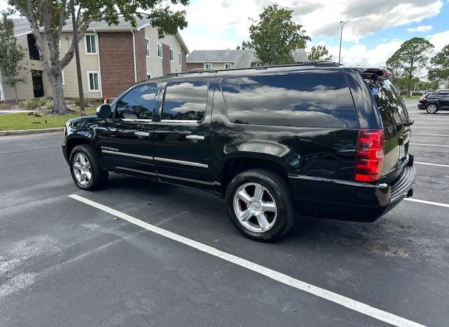 2011 Chevrolet Suburban 1500 LTZ full