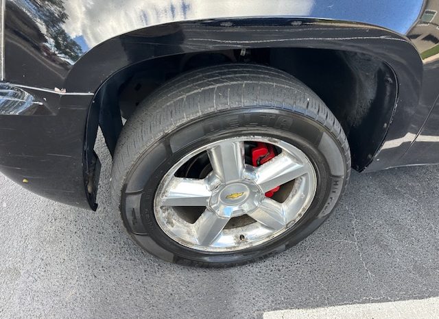 2011 Chevrolet Suburban 1500 LTZ full