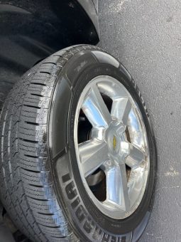 2011 Chevrolet Suburban 1500 LTZ full