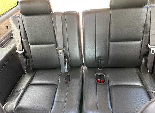 2011 Chevrolet Suburban 1500 LTZ full