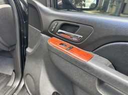 2011 Chevrolet Suburban 1500 LTZ full