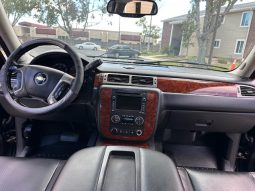 2011 Chevrolet Suburban 1500 LTZ full