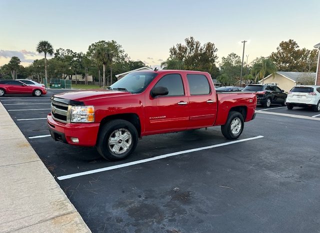 2011 Chevrolet Silverado 1500 LTZ Crew Cab Short Bed 1LZ full