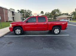 2011 Chevrolet Silverado 1500 LTZ Crew Cab Short Bed 1LZ full