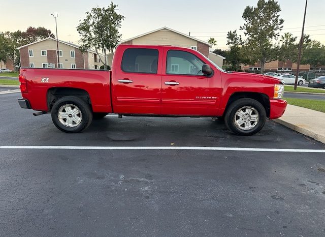 2011 Chevrolet Silverado 1500 LTZ Crew Cab Short Bed 1LZ full