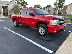 2011 Chevrolet Silverado 1500 LTZ Crew Cab Short Bed 1LZ full