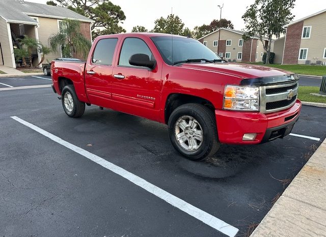 2011 Chevrolet Silverado 1500 LTZ Crew Cab Short Bed 1LZ full