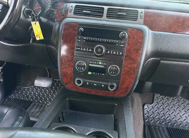 2011 Chevrolet Silverado 1500 LTZ Crew Cab Short Bed 1LZ full