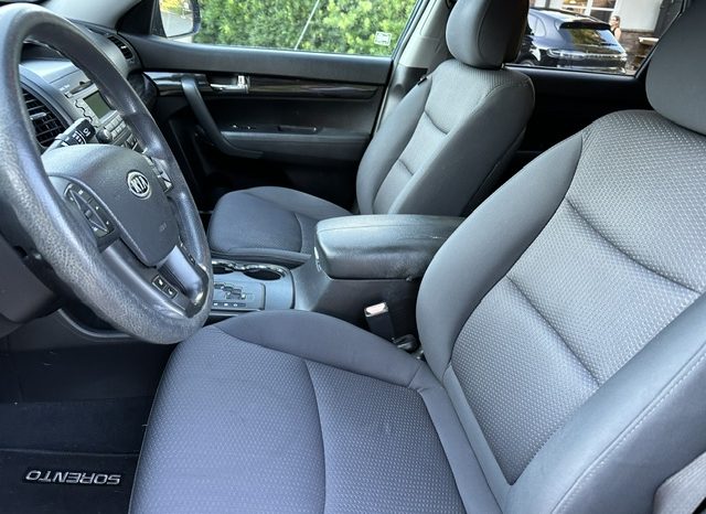 2011 Kia Sorento LX full
