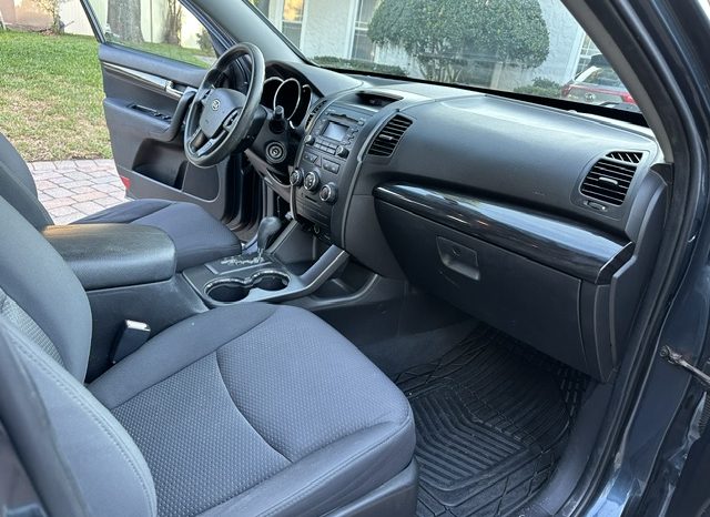 2011 Kia Sorento LX full
